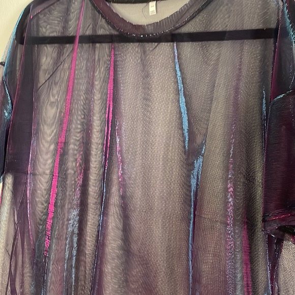 Tops - Picture 6 of 6